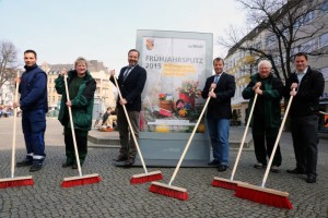 Frühjarsputz Wall AG Bürgermeister  Balzer Alt-Tegel